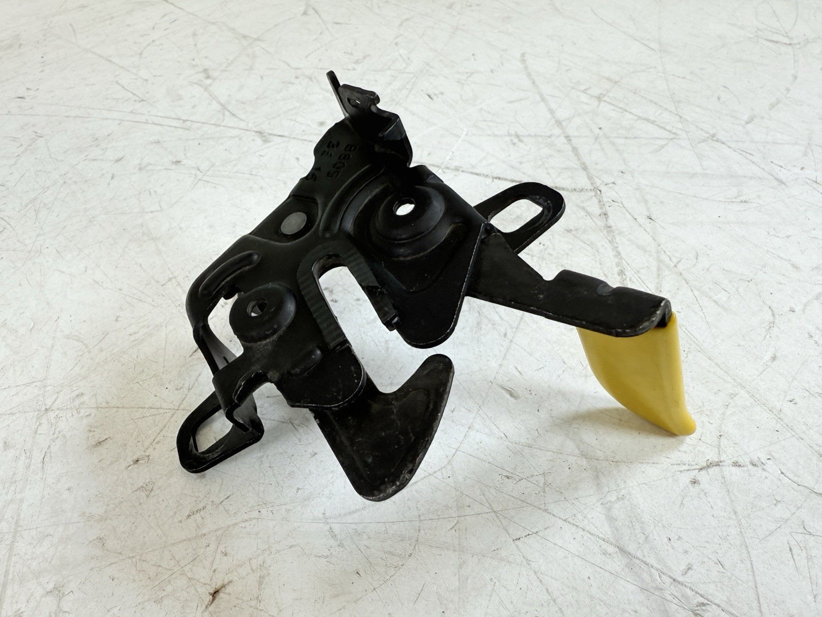 2014-2024 MASERATI GHIBLI HOOD BONNET SAFETY CATCH RELEASE LEVER OEM