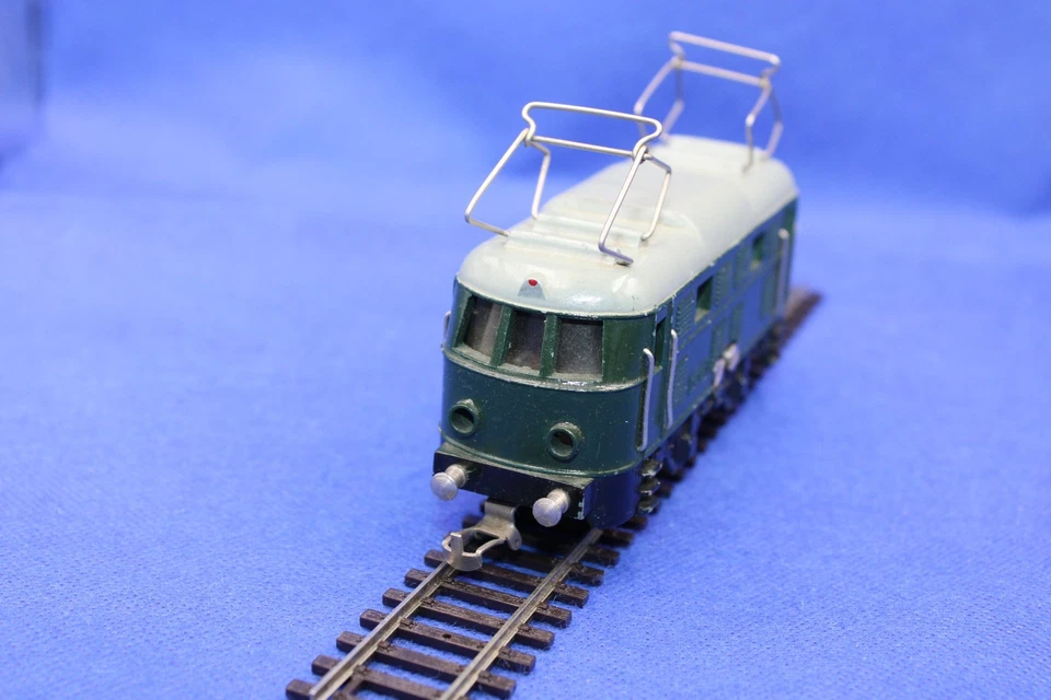 Pico Express Spur H0 DR E-Lok ME 102 in grün/optisch sehr guter Zustand/lesen - Bild 2 von 4