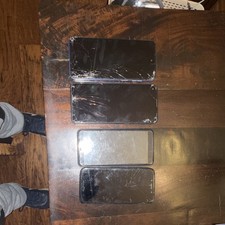 Motorola Lot of 4 Mixed Model Cell Phones