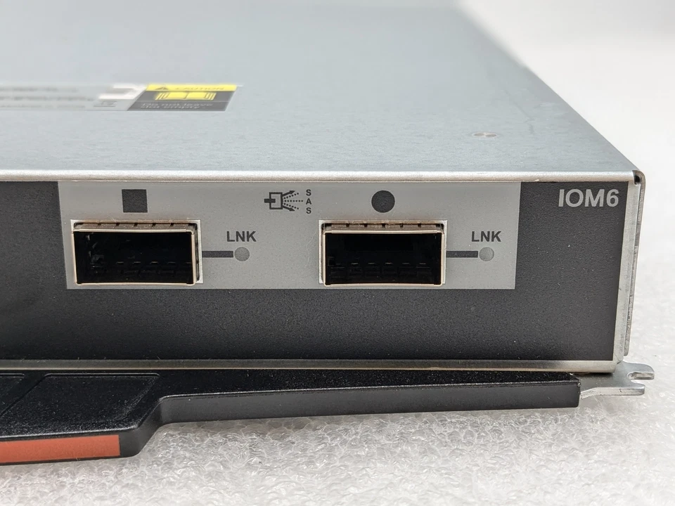 Módulo de servidor Ethernet controlador de almacenamiento SAS NetApp IOM6 111-00190+B0 Foto 3 de 4