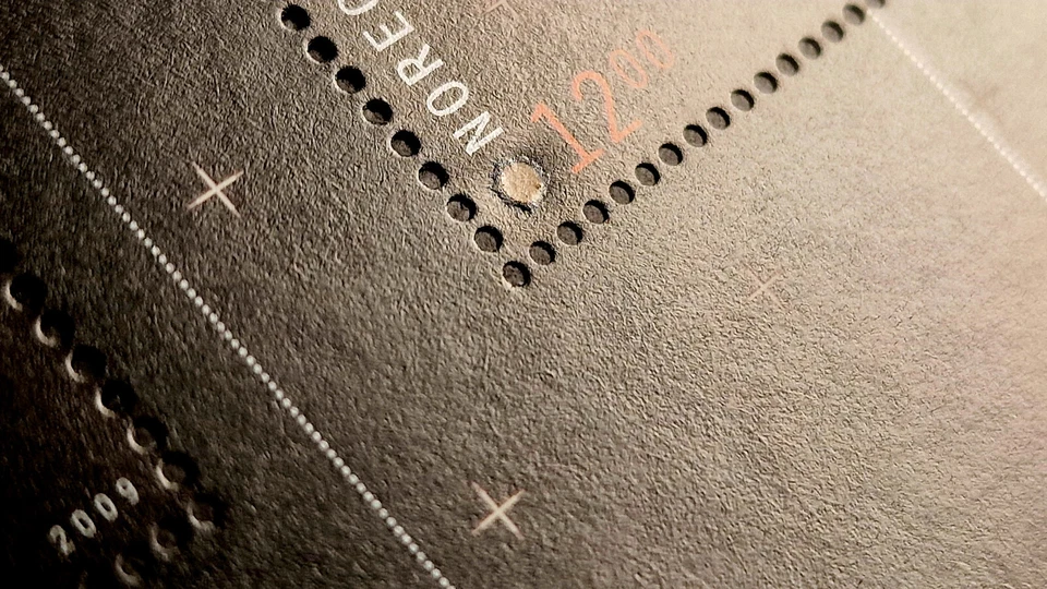 Norway MNH - Space with Meteorite Dust 2 Stamps Block - Image 3 of 3