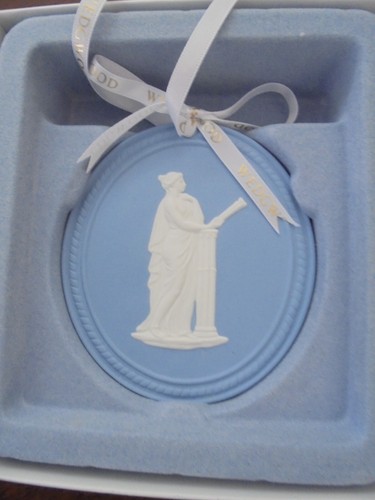 Wedgwood Blue Jasperware 2013 Annual Muse Christmas Ornament New W/Box - Picture 2 of 3