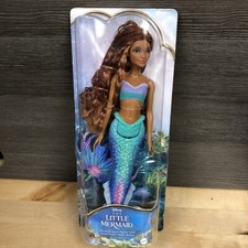 Disney the Little Mermaid Ariel Fashion Doll with Signature Outfit Halle Bailey