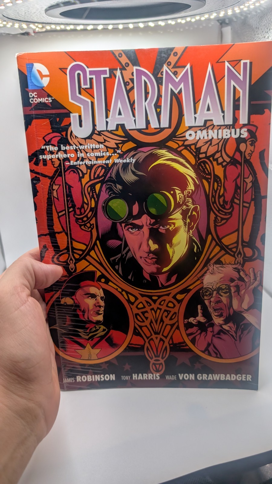 The Starman Omnibus Vol 1 DC Comic July 2012 by James Robinson