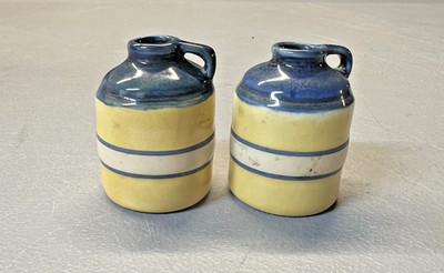 Vintage Tender Heart Treasures THT 1995 Miniature Yellow Blue Pottery Jugs (2)