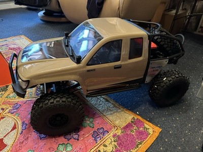 Axial SCX6 Honcho 1/6 4WD LED RC ungefahren Crawler Beige OVP absolut neuwertig