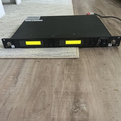 Shure U4D-J4 Dual-Channel Wireless Microphone Receiver 554-584mhz