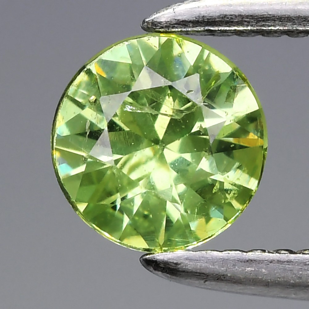 💎 0.31ct 4.2mm Round Natural Green Demantoid Garnet - Madagascar Gemstone