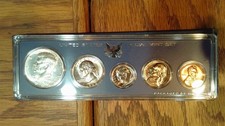 1966 US Special Mint Set SMS 5 Coins with 40% Silver Kennedy Half Dollar and Box 1966 US Special Mint Set SMS 5 Coins with 40% Silver Kennedy Half Dollar and Box