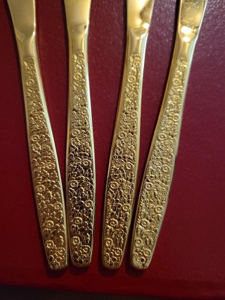 Cuchillos de cena Rogers Cultury Co. "IS" 4 piezas chapados en oro patrón floral cubiertos Foto 2 de 2