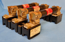 ALLEN-BRADLEY  FUSE BLOCK P/N: X-401978  WITH FUSETRON FUSES