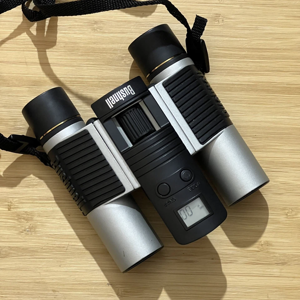 Bushnell ImageView 10x25 VGA Digital Camera Binocular With Case New Without Box - Image 2 of 4