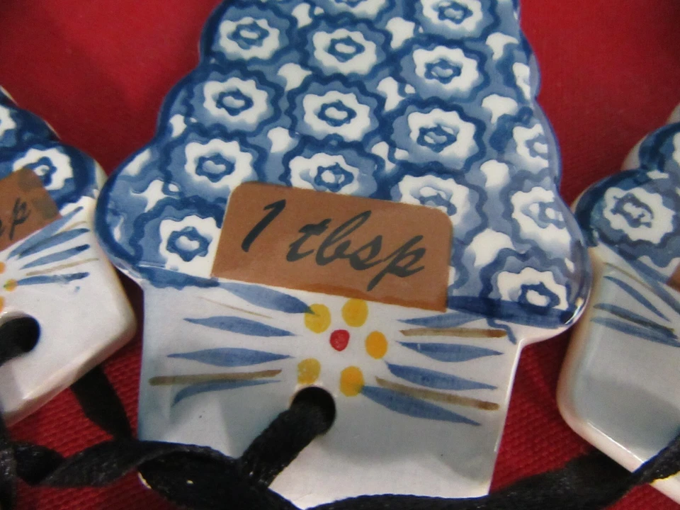 814.  Temp-tations by Tara Ceramic Measuring Spoons Set of 4   Old World - Image 2 of 4