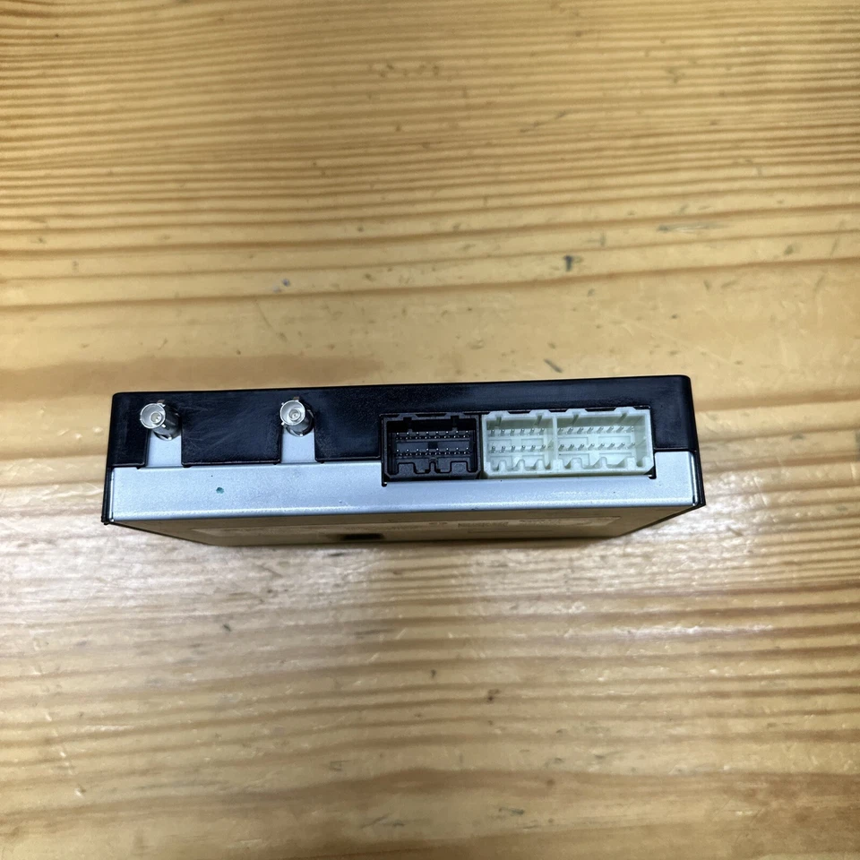 Communication Telematics Bluetooth Module Fits 17 SIERRA 1500 PICKUP 84221924 - Image 3 of 4