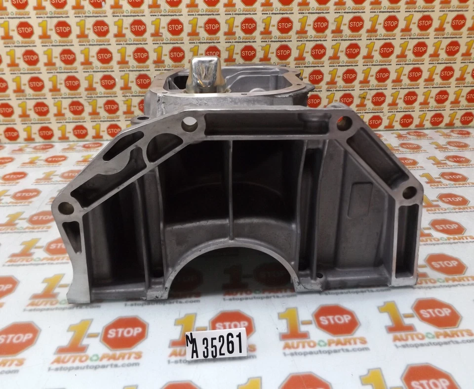 Nissan Versa 2012-2019 cárter de aceite superior del motor 11110-3HC0A OEM Foto 2 de 4