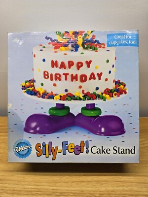 New Wilton Silly Feet Cake And Treat Stand 10'' Plate 8-9 in Cake 6-7 Cupcakes 