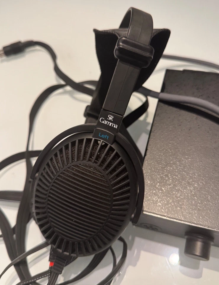 Stax SR Gamma Headphones and SRD-6/SB Headphone Amplifier EUC - Image 2 of 4