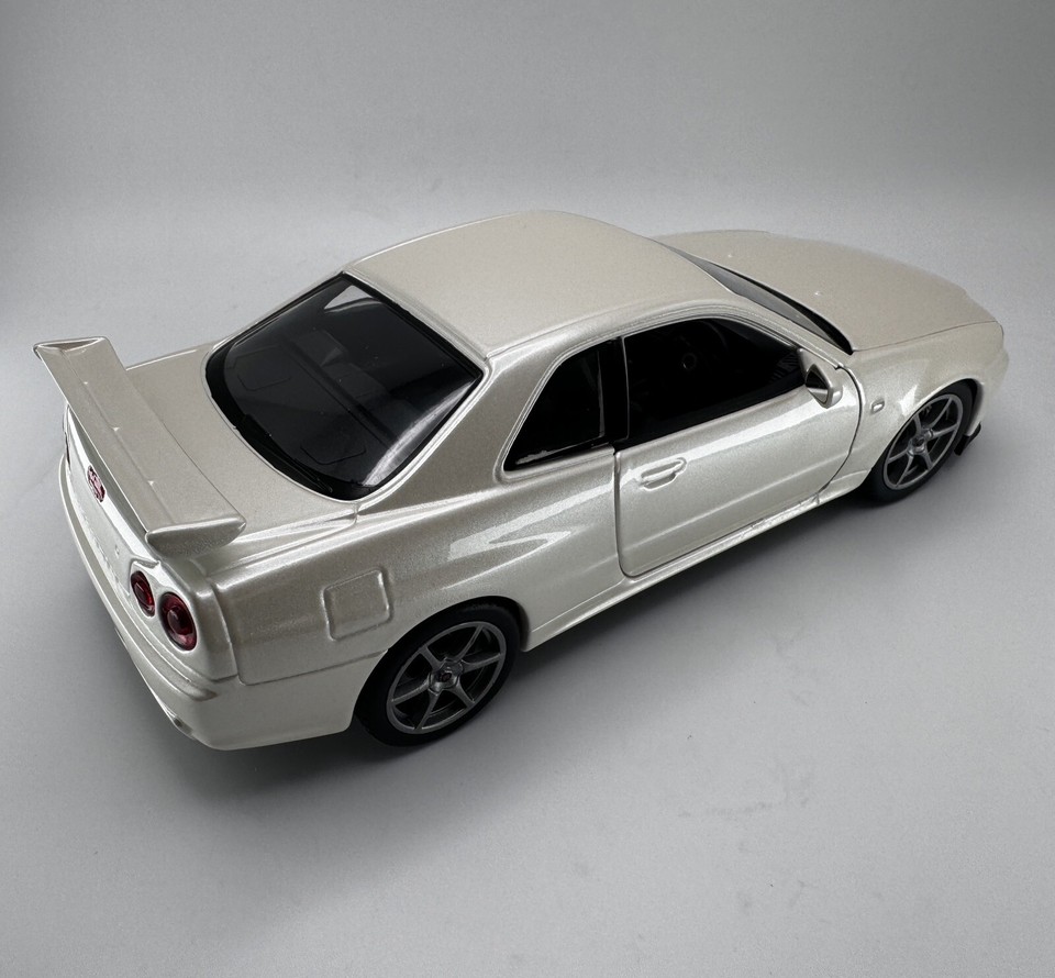 1/24 Nissan Skyline R34 GTR CUSTOM PEARL PAINT Diecast Car 124 Welly