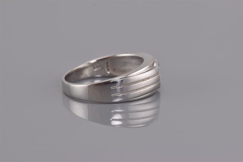 Anillo redondo de plata esterlina con banda acanalada de circonio cúbico redondo talla 925 - Imagen 3 de 7
