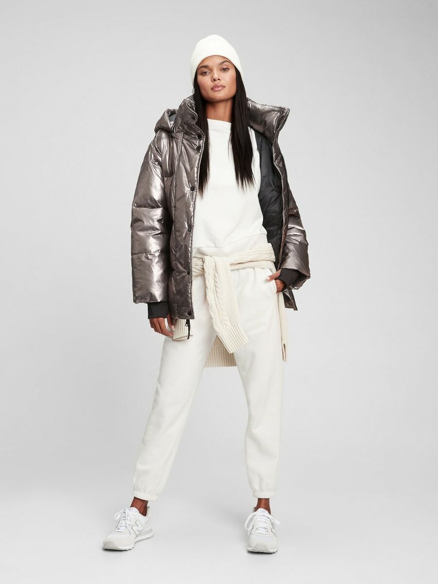 Gap 100% Recycled Oversized Heavyweight Puffer Jacket, Size Gap 100% Recycled Oversized Heavyweight Puffer Jacket, Size