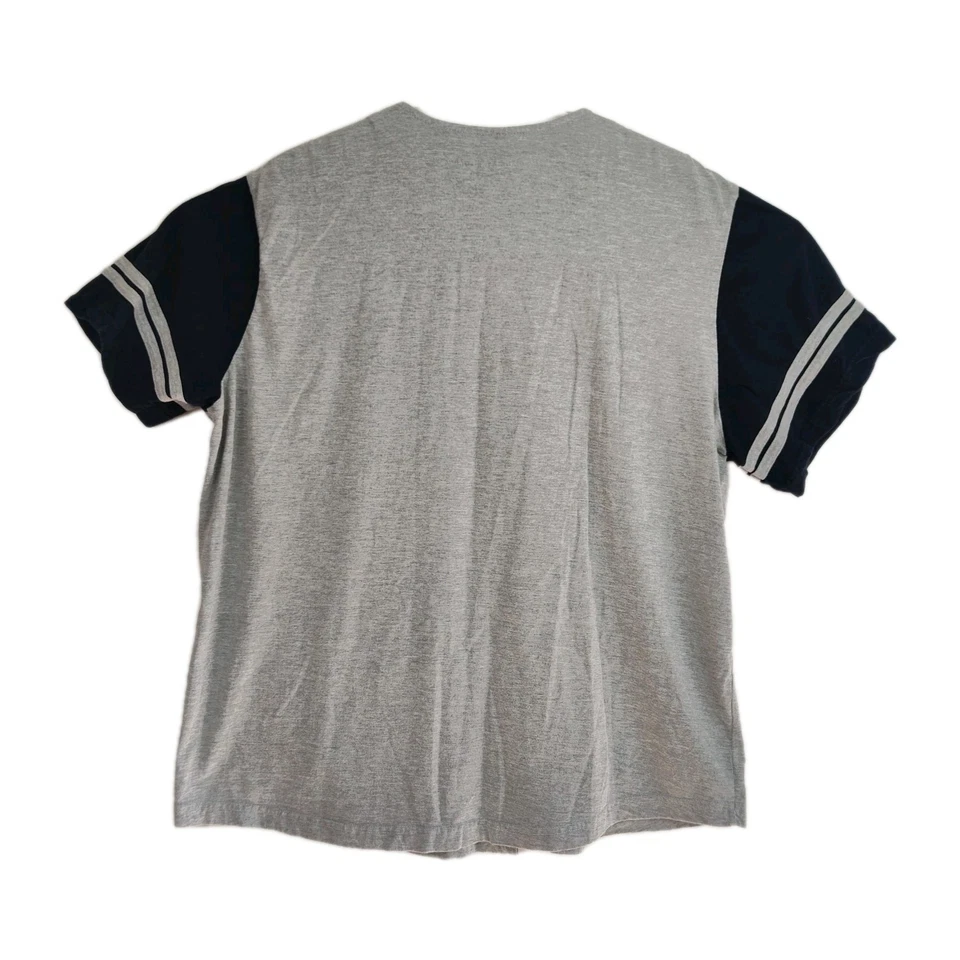 Camiseta De Colección Looney Tunes Piolín Para Mujer 2XL Gris Bordada Abotonada Foto 2 de 4