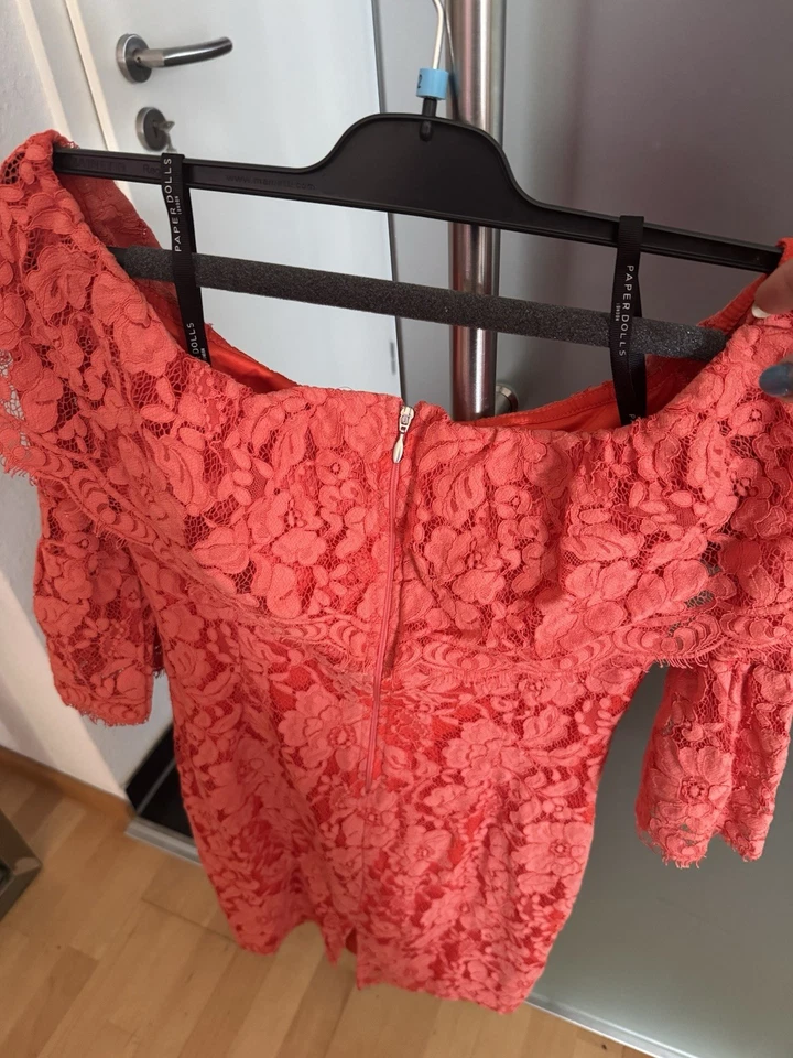 Paper Dolls Spitzen Kleid Schulter Frei Gr 40 L - Bild 2 von 3