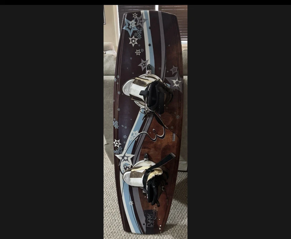 Women’s Hyperlite Eden 130 Wakeboard with Hyperlite Bag - Image 1 of 4