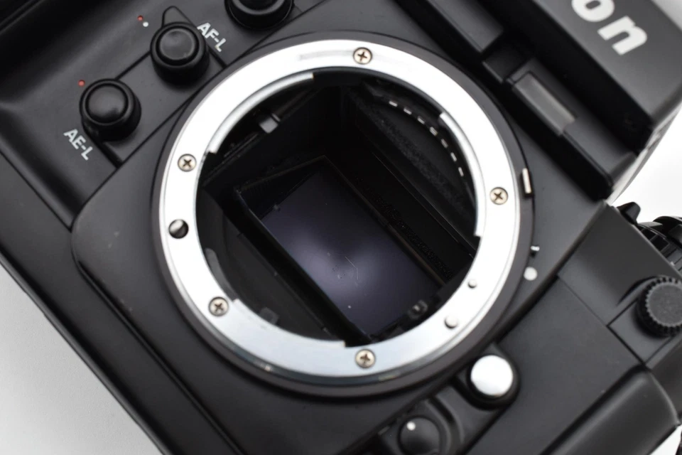 [CASI COMO NUEVO con Tapa] Nikon F4 Negro 35mm SLR Cámara Fotográfica Cuerpo Montaje F de JAPÓN Foto 3 de 4