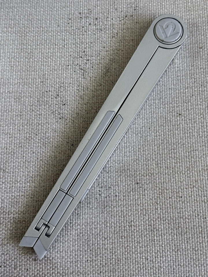 Twelve South Compass - Silver -  Mobile Display Stand - Image 3 of 4