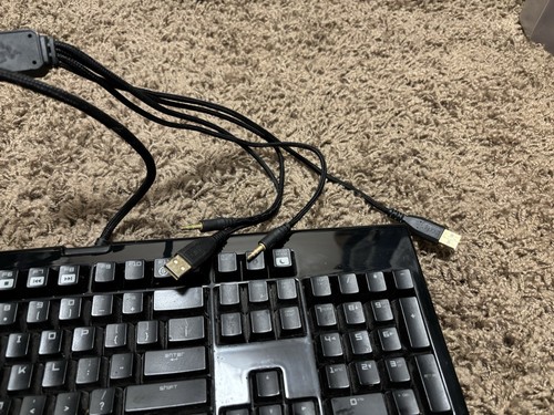 Razer Blackwidow Ultimate Mechanical Gaming Keyboard Blue Switches - Picture 2 of 5