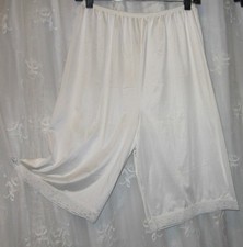NEW LG VINTAGE VANITY FAIR WHITE LACE TRIM SILKY 24" LONG BLOOMERS PETTIPANTS 