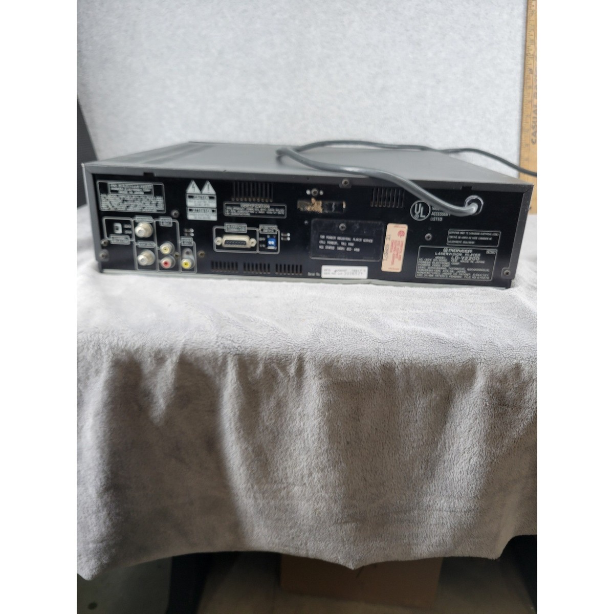 Pioneer LD-V2200 LaserVision LaserDisc Player Black NTSC Made in