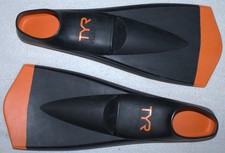 TYR Flex Fins Kids Swim Training Fins Size 1  3 Youth Swimming Flippers Flexfins