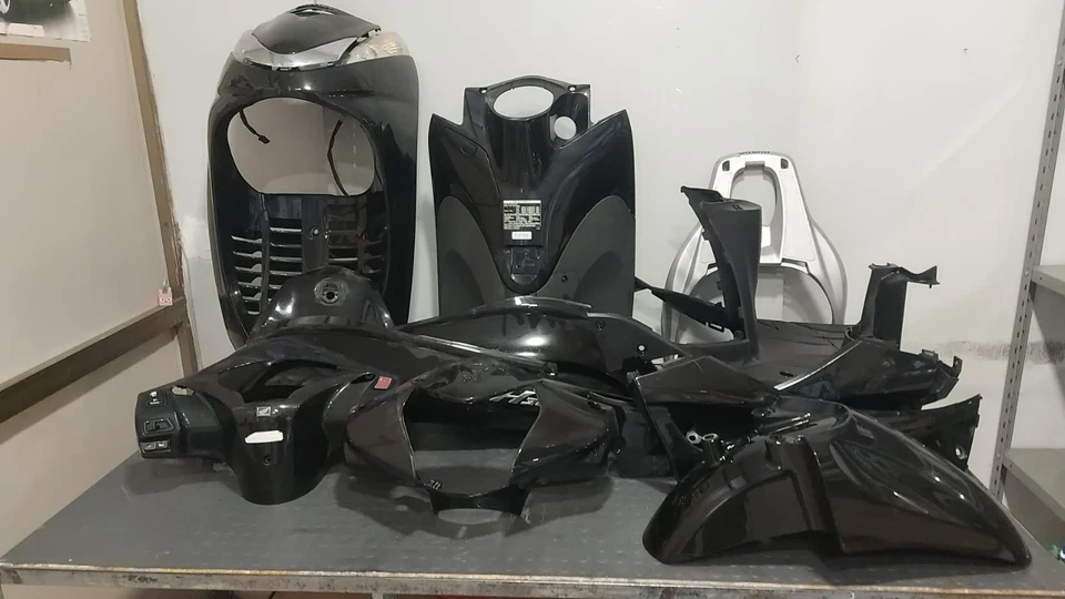 KIT CARENE 13 PEZZI HONDA SH 300 ANNO 2006 2010 - Imagen 2 de 4