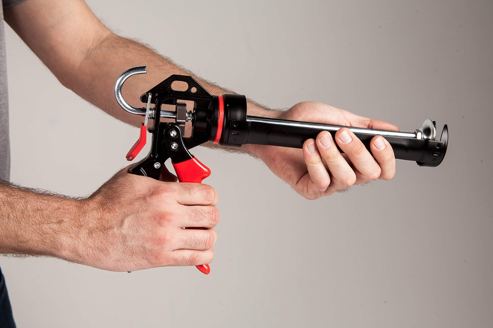 9" Extreme Duty Caulk Gun - Thrust Ratio 261Black