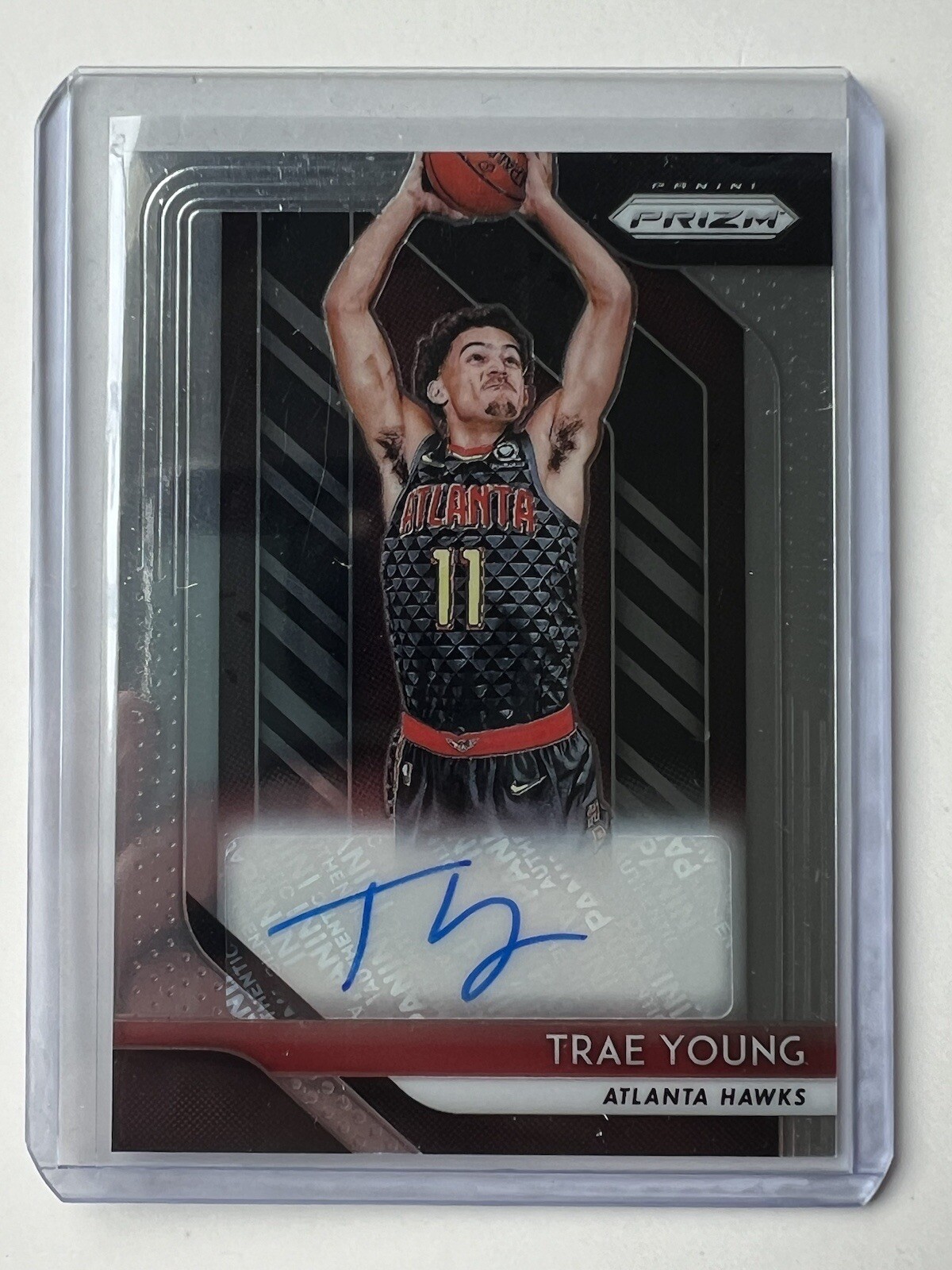 2018-19 Panini Prizm Trae Young Rookie Signatures Auto Autograph RC RS-TYG Hawks