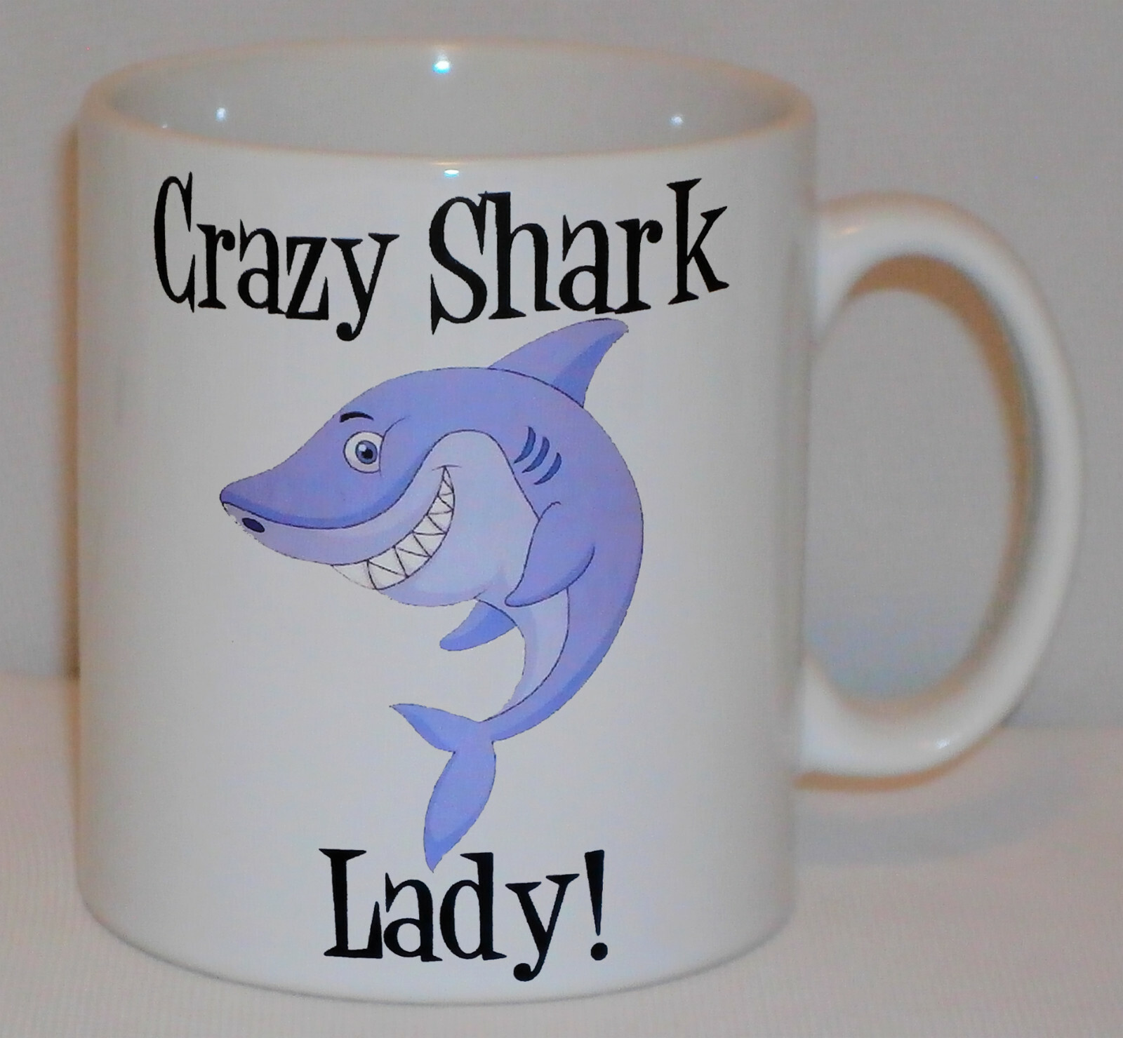 Gourde Métal 600ml 'Beware Crazy Shark Lady' - Drôle & Pratique - Pour Sport, Camping