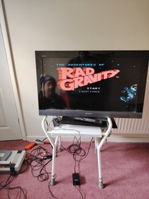 Nintendo NES Console With Controller Zapper Gun And 5 Games Bundle