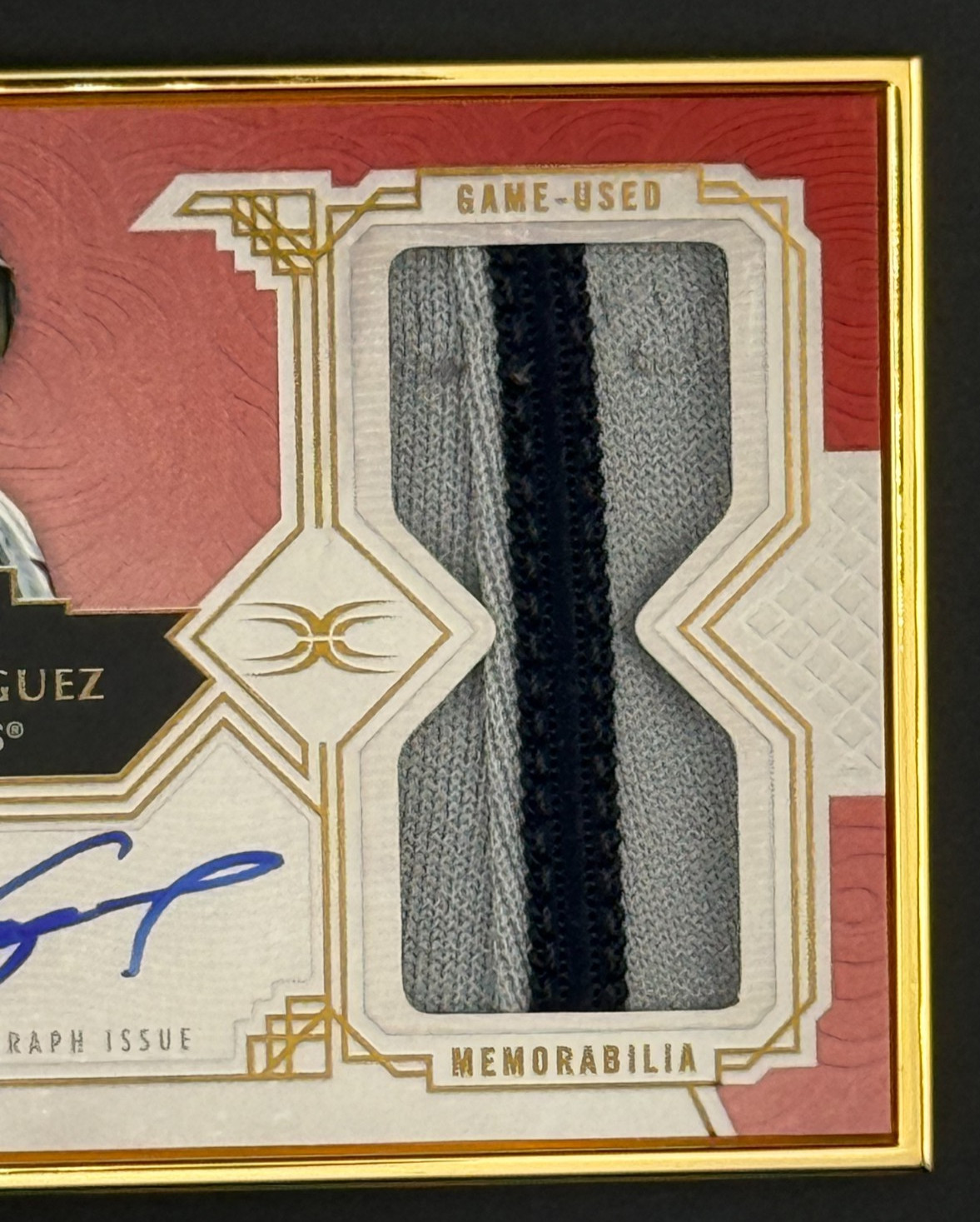 2025 Topps Definitive Gold Frame Autograph Patch IVAN RODRIGUEZ AUTO #5/5  #FAPC view 3