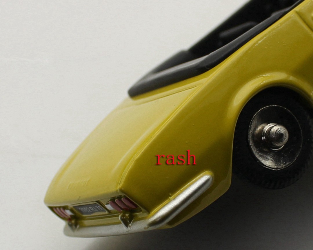 Dinky Toys 1423 – Peugeot 504 Cabriolet Vert Métal 1/43 Atlas