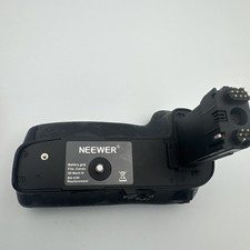 Neewer Battery Grip For Canon 5D Mark IV (BG- E20 Replacement)TESTED