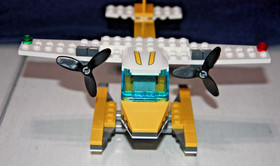 Lego City 3178: Seaplane - 100% Complete, Retired in  2012