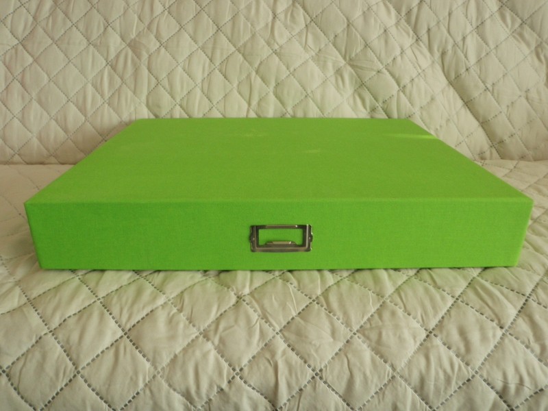 EXPOSURES BRIGHT GREEN STORAGE BOX LRG WITHLID COLORING SCRAPBOOKING ART PHOTOS