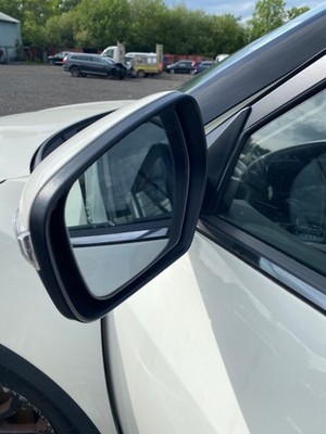 Door Mirror Left 2018 SsangYong Tivoli White