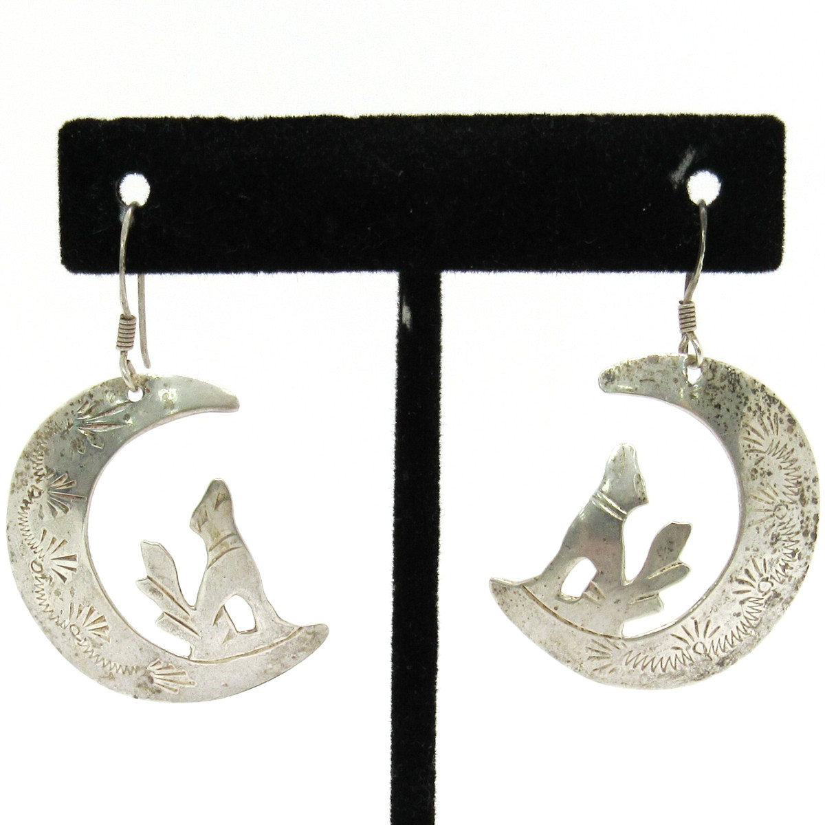 VINTAGE STERLING SILVER SOUTHWESTERN CRESCENT MOON HOWLING WOLF DANGLE EARRINGS