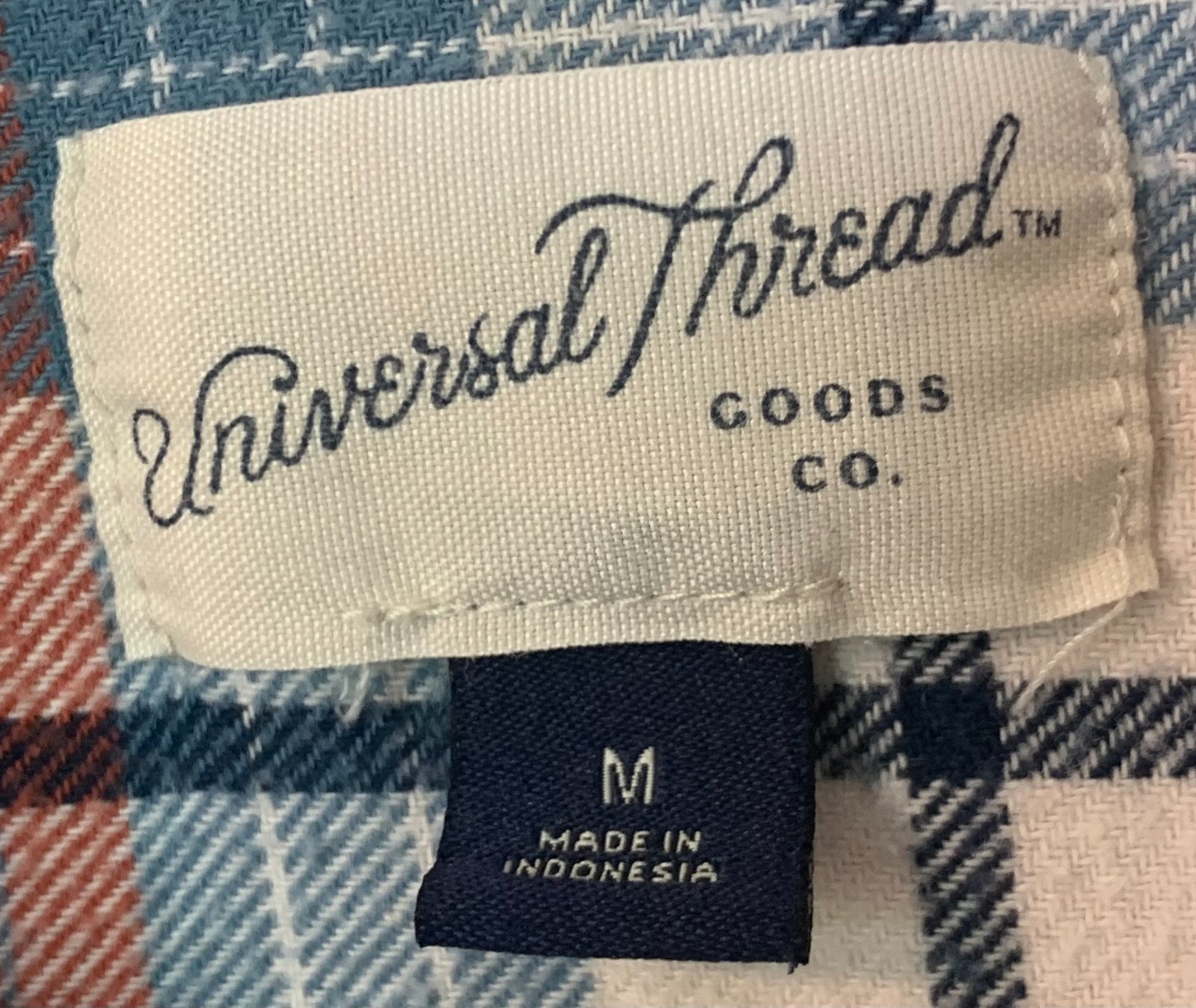 Universal Thread Women's Oversize Button-Up Flann… - image 4