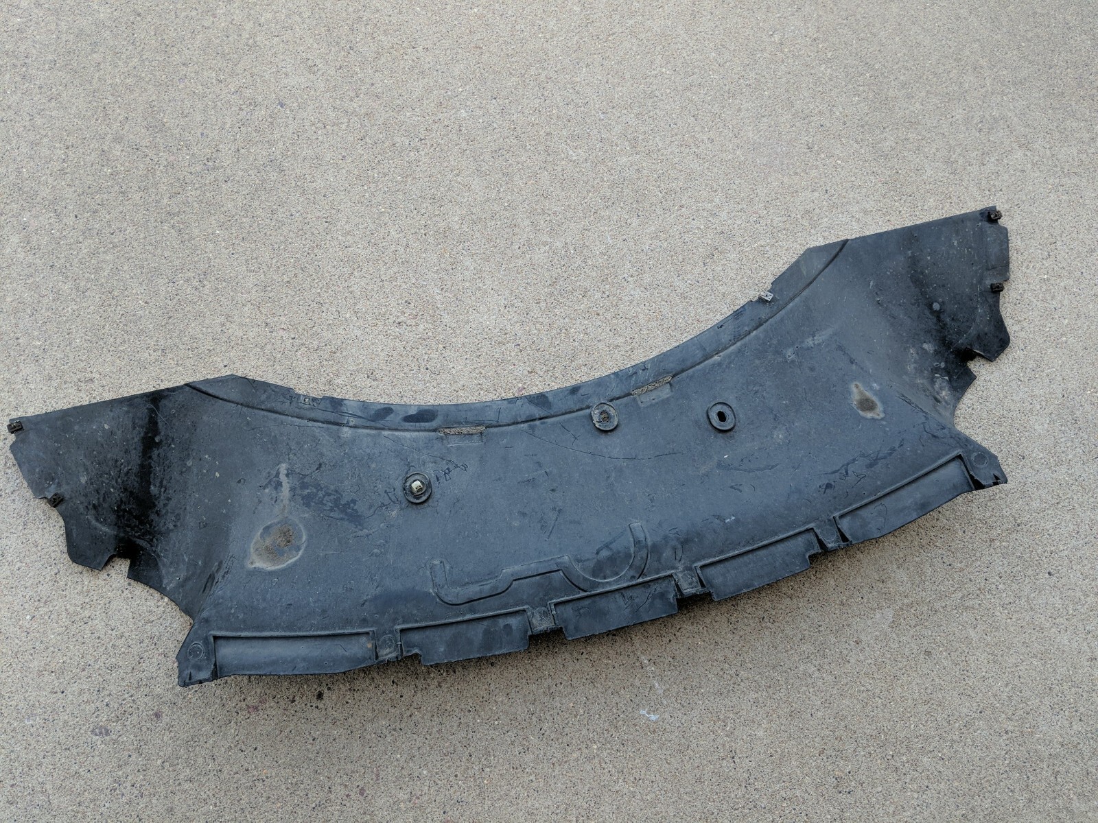 06-08 Bentley Continental Flying Spur rear bumper under shield tray cover splash