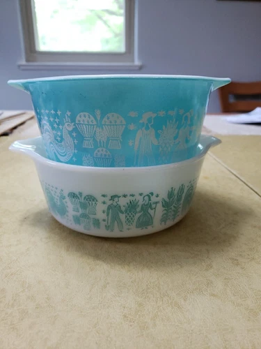 Vintage Pyrex Turquoise Amish Butterprint 472, 473  No Lid