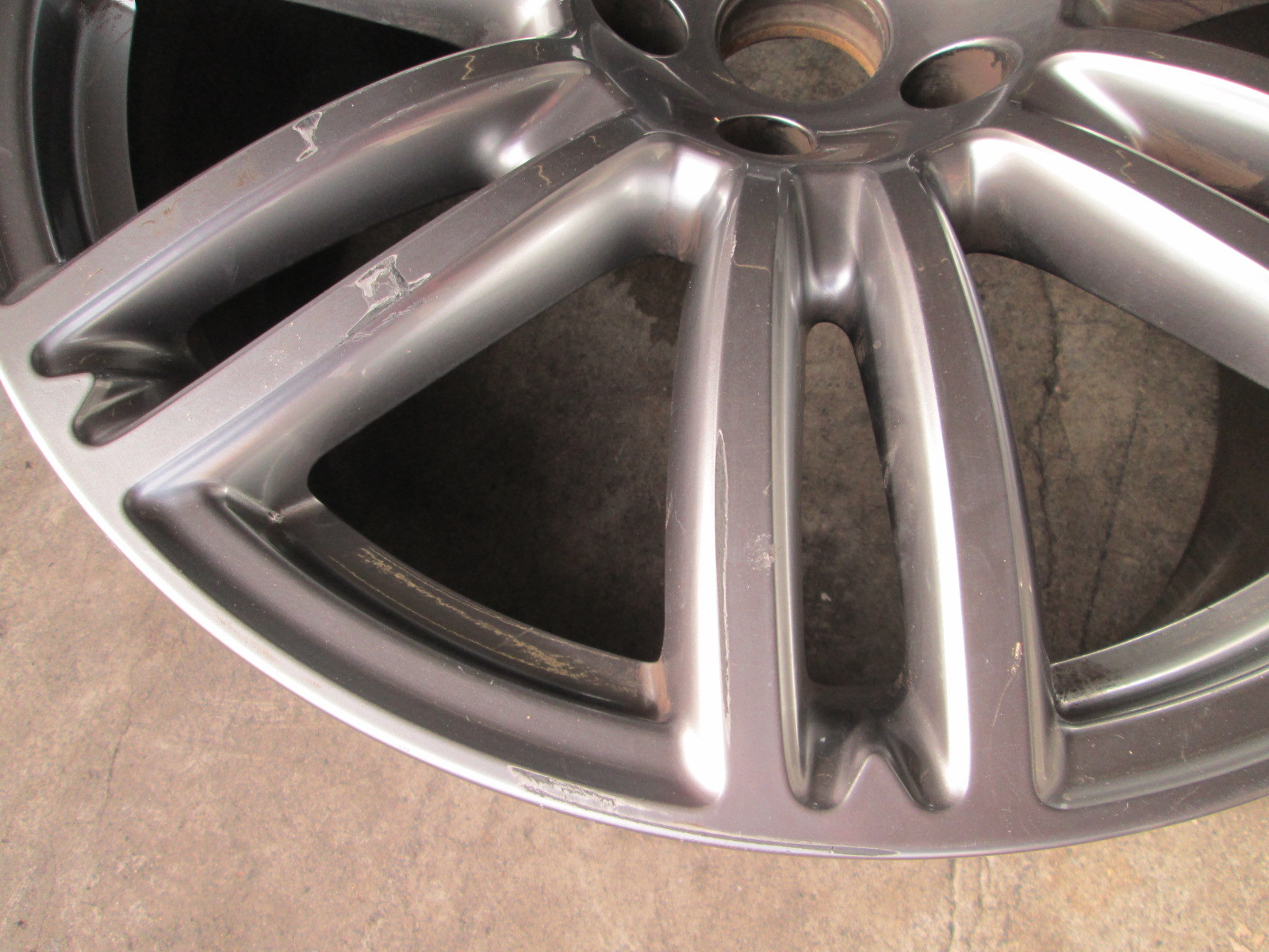 Maserati Ghibli Rear Wheel / Rim -  # 670016860