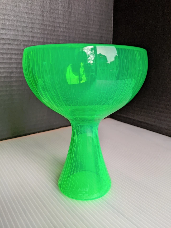 Alessi, Big Love Ice Cream/Dessert Bowls Made in Italy by Designer Miriam Mirri - Image 3 of 4